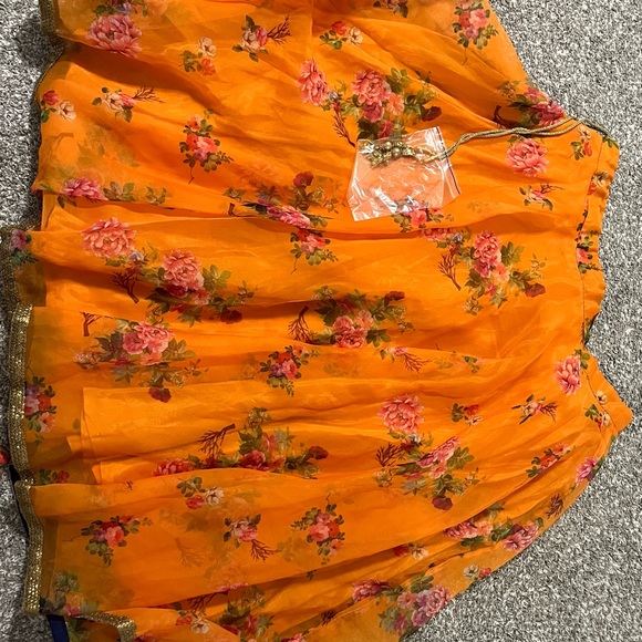 Indian dress/ lengha - Picture 2 of 4